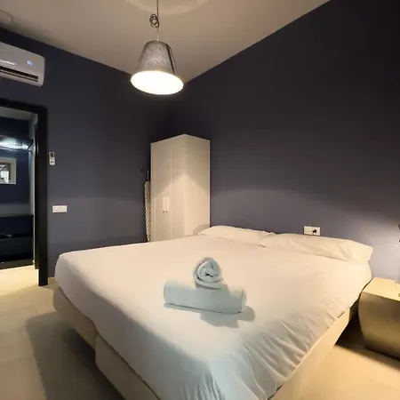 Ainb Barcelona Sants Apartments Room photo