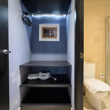 Ainb Barcelona Sants Apartments Room photo