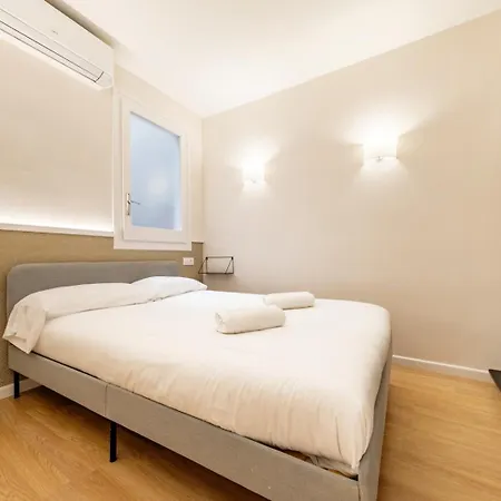 Ainb Barcelona Sants Apartments Room photo