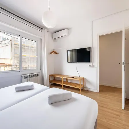Ainb Barcelona Sants Apartments Room photo