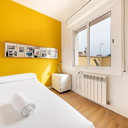 Ainb Barcelona Sants Apartments Room photo